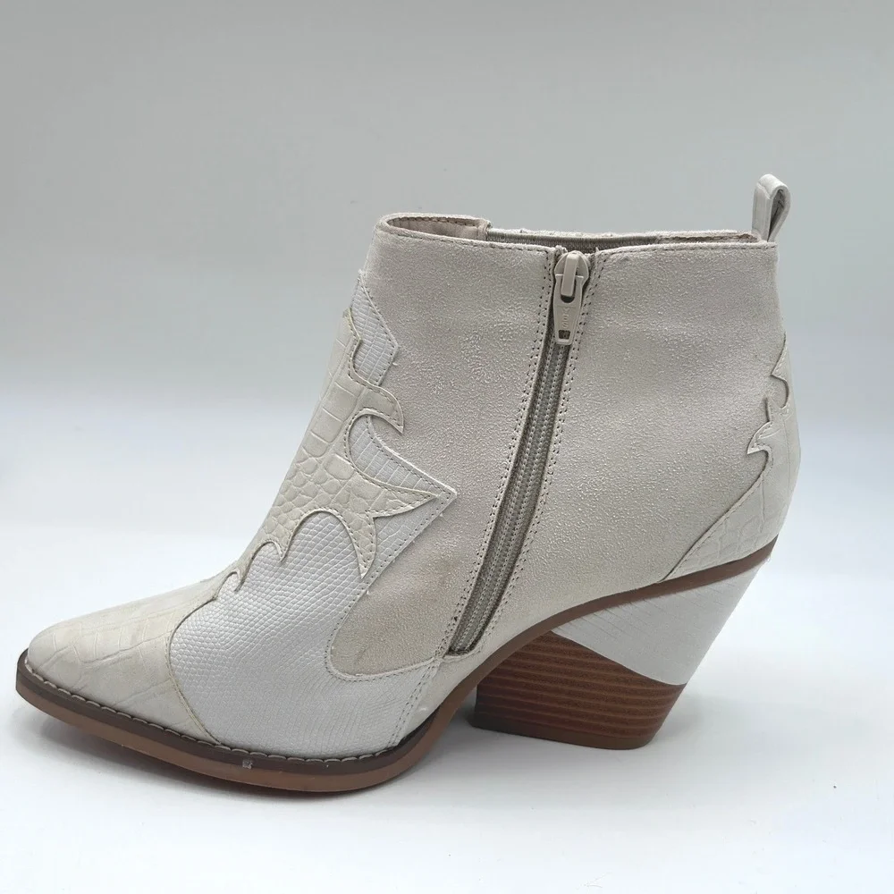 Cato White Western Cowboy Ankle Boots Size 11 Pointed Toe Cowgirl Booties NWOT